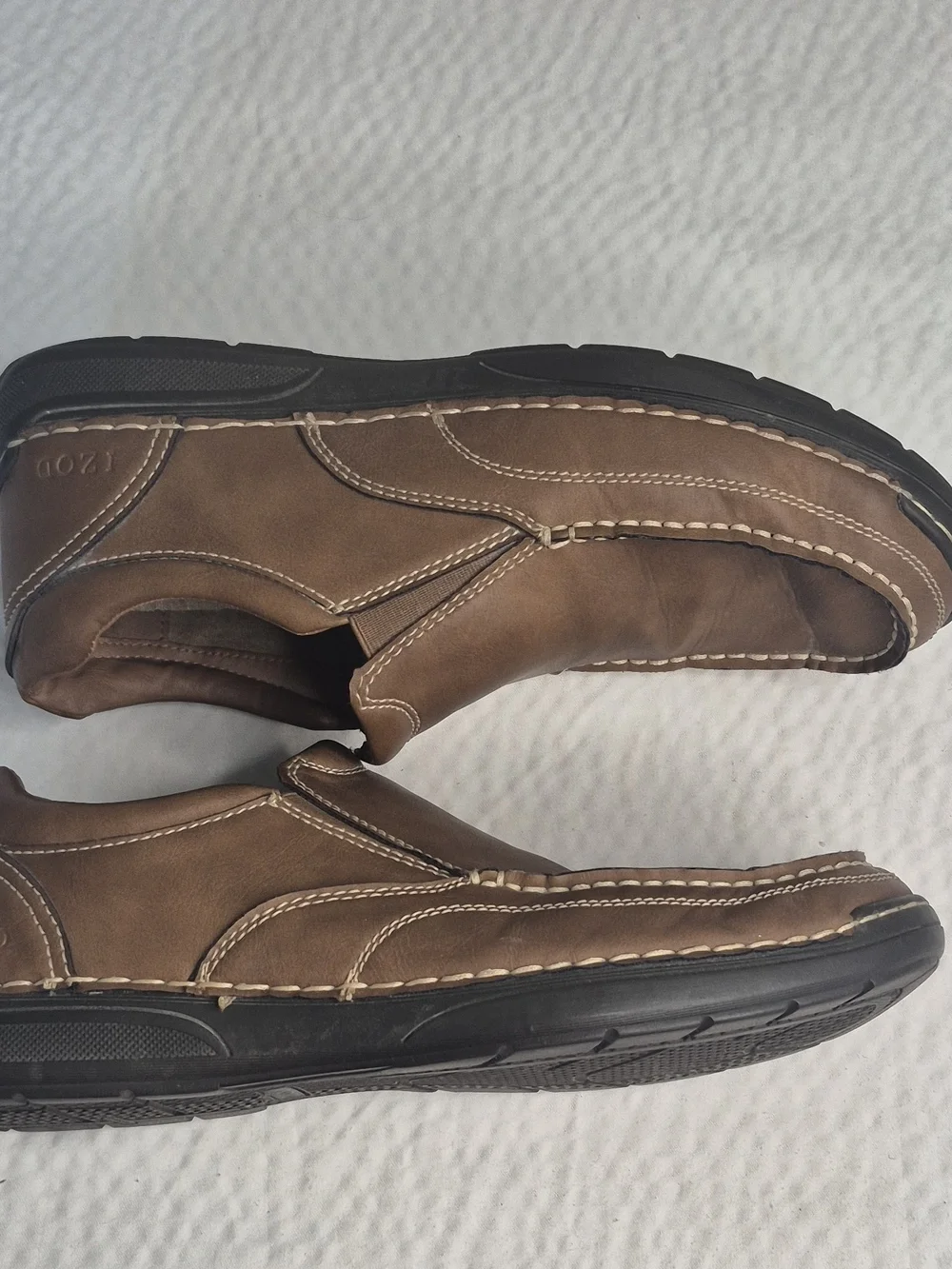 IZOD Mens Brown Slip-On Loafers Contrast Stitching Rubber Sole Round Toe